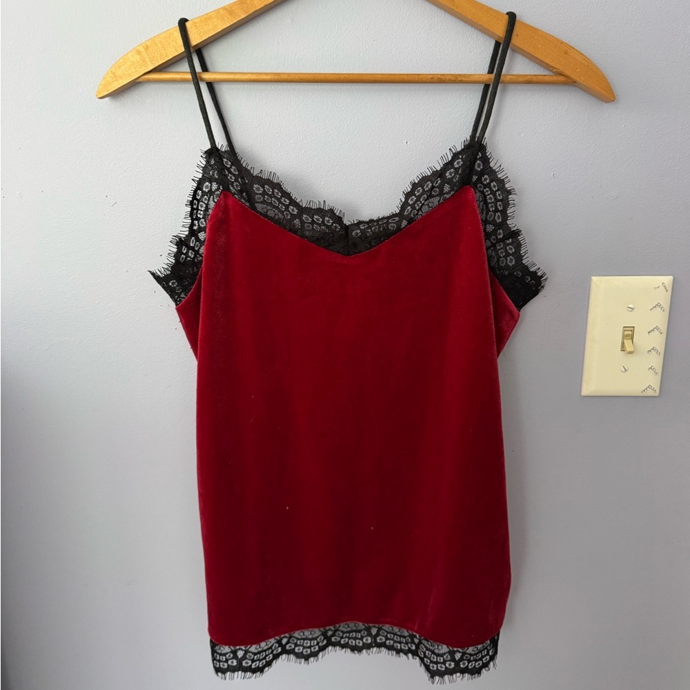 🦋NWT White House Black Market tank🦋
